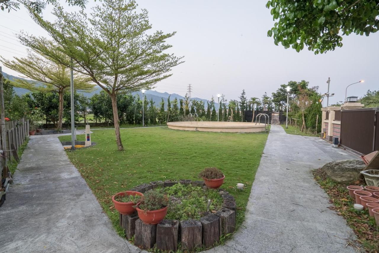 Shui Geng Yuan Farm B&B Yilan Bagian luar foto
